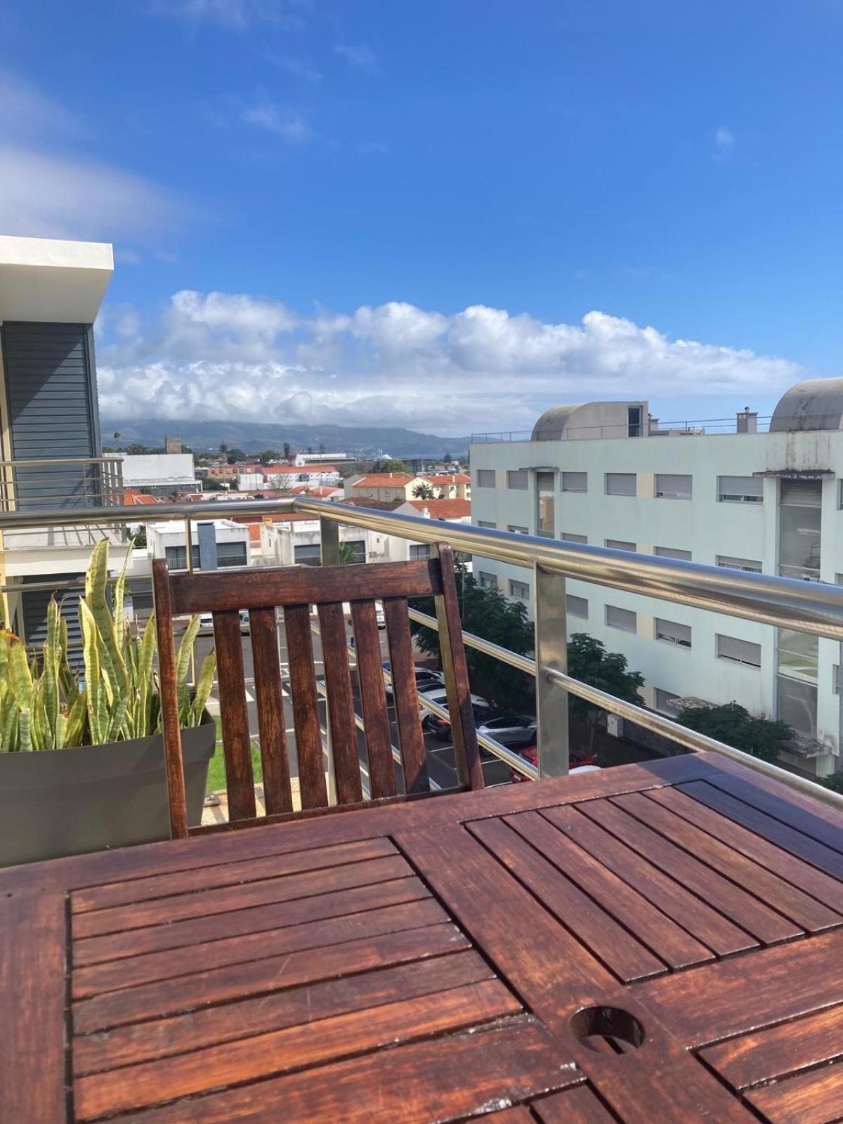 Yellow Five Apartment Ponta Delgada  Exterior photo